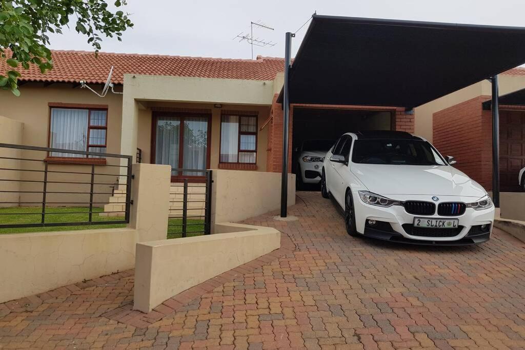 Plush Private Home Polokwane Dış mekan fotoğraf