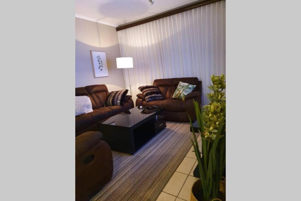 Plush Private Home Polokwane Dış mekan fotoğraf